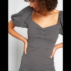 NWOT BETSEY JOHNSON Black/White Polka Do Midi Sz 4